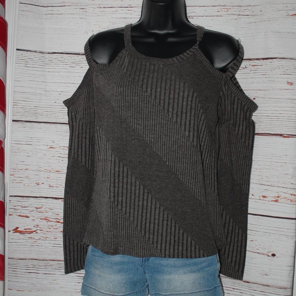 Rue21 Cutout LS Sweater Dark Gray